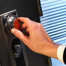 Advantage Locksmith Store North Miami Beach, FL 305-744-5815 Advantage Locksmith Store North Miami Beach, FL 305-744-5815 - sb-com-01